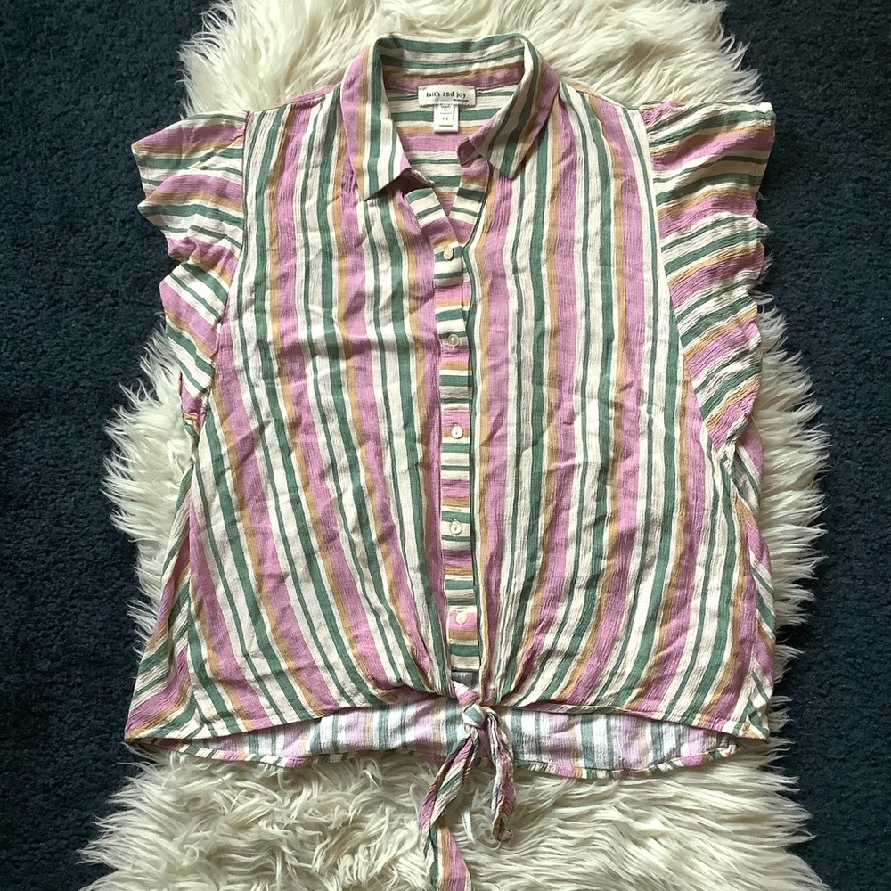 Button top Faith and joy striped button blouse cropped top M